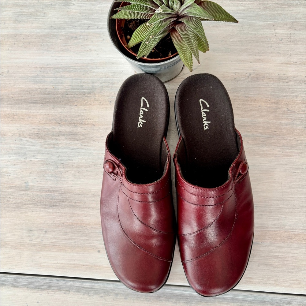 Clarks Burgundy Leather Mules. Size: 9